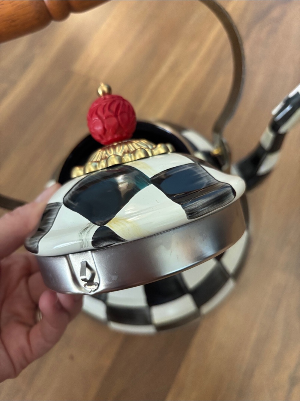 NEW MacKenzie-Childs Courtly Black and White Checkered Tea Kettle LARGE 3QT Size - Picture 3 of 6